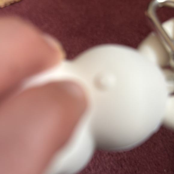 Noise making Easter bunny pocket vac holder - Picture 3 of 4